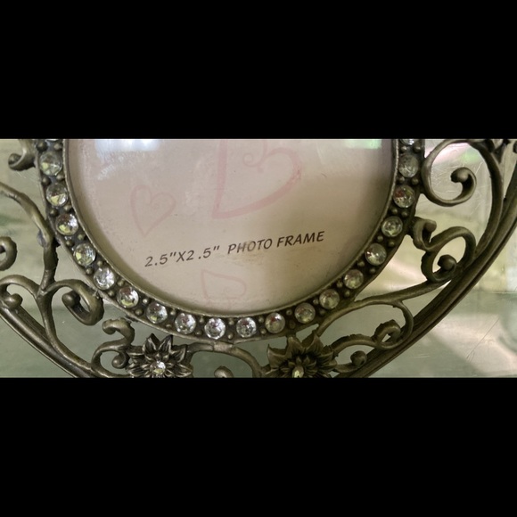 Heart Shaped Metal FrameWith Rhinestone's and sunflowers - Picture 7 of 8